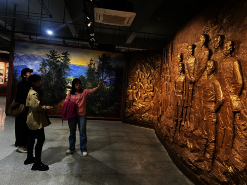 亚洲无码要闻
3