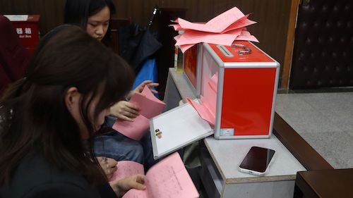 亚洲无码
第三届团委学生会换届大会圆满举办17